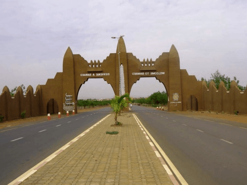 Arco de entrada de Bamako que debemos ver