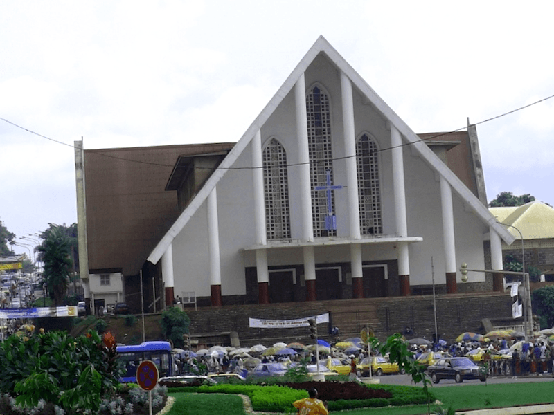 Catedral de Yaounde que ver