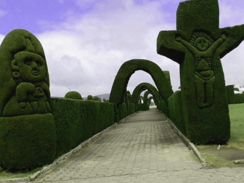Ver Ecuador y descubrir de Cementerio de Tulcan
