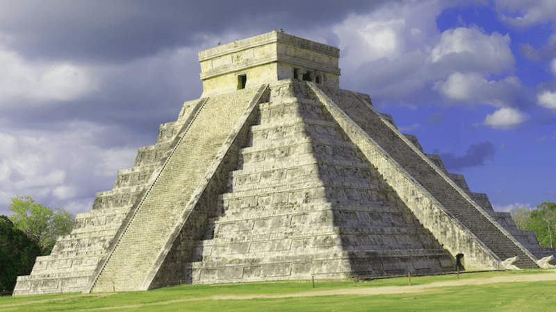 Conocer Mexico y descubrir de El Castillo de Kukulcan