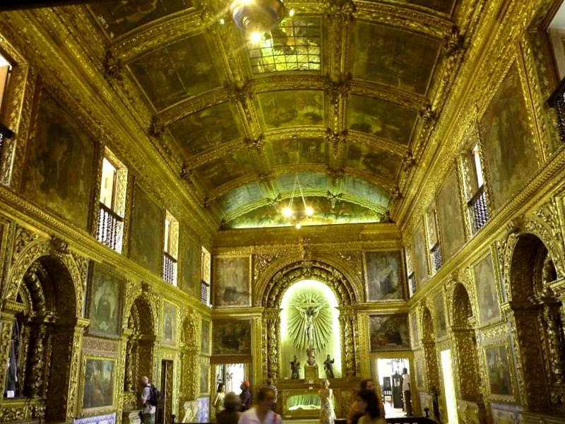 Interior de Capela Dourada que descubrir