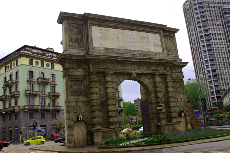 Conocer Porta romana