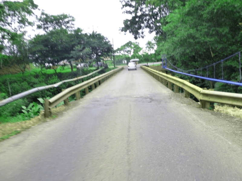 Conocer Puente sobre Rio Celeste