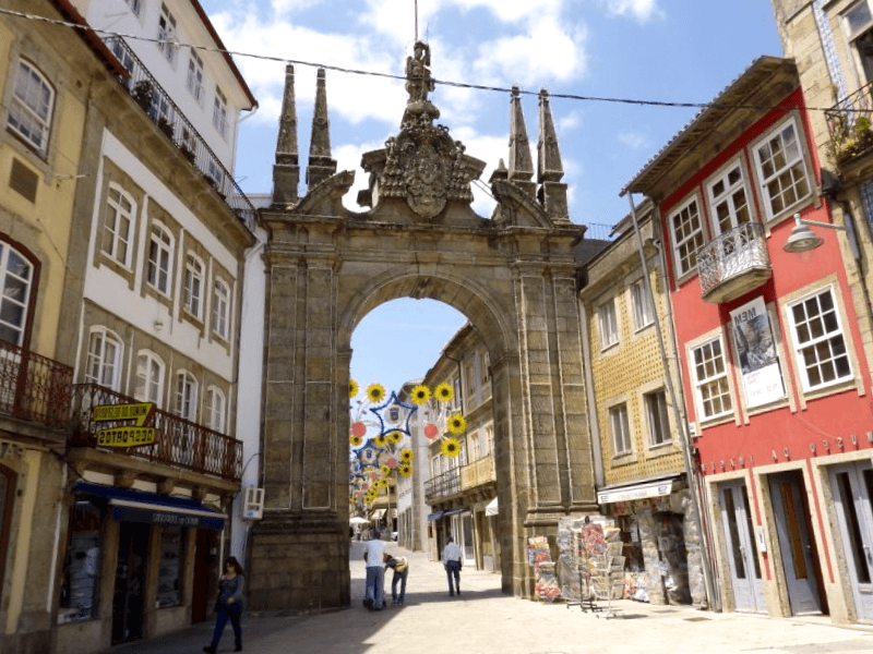 Ver Portugal y descubrir de Arco da Porta Nova