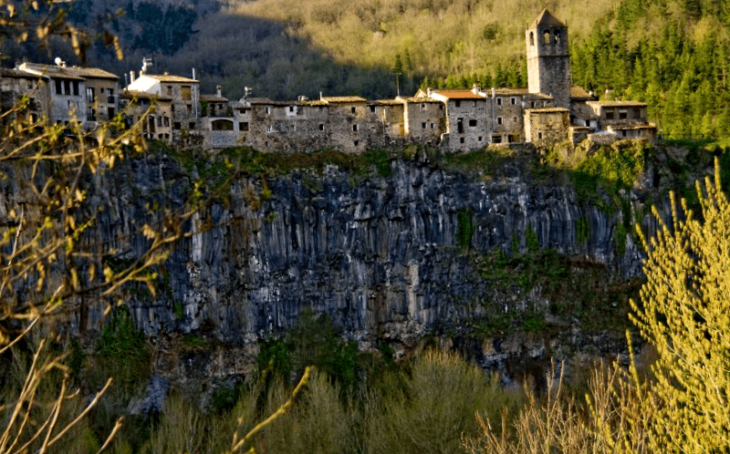 Visitar Castellfullit de la Roca