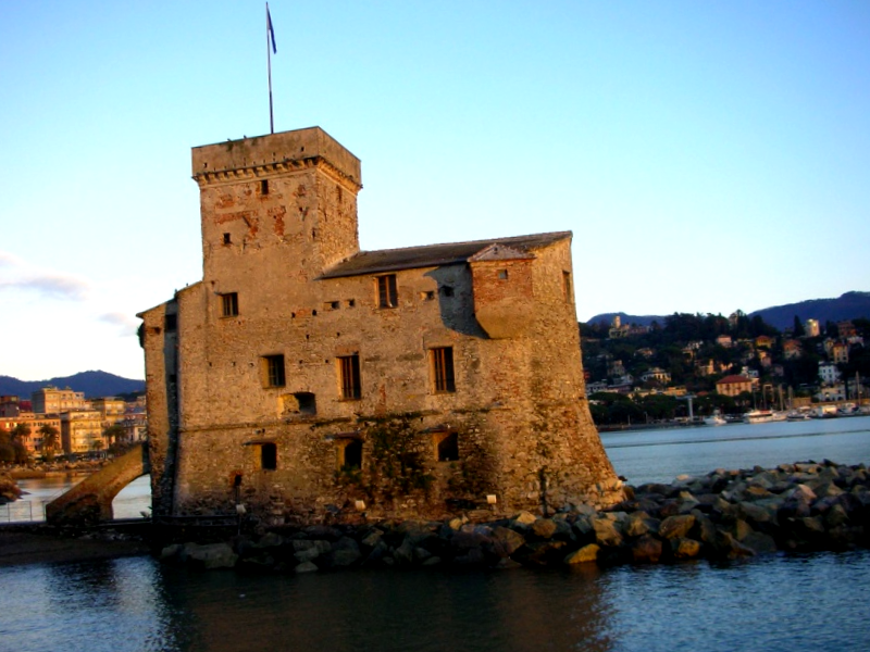 Ver Italia y descubrir de Castello sul Mare