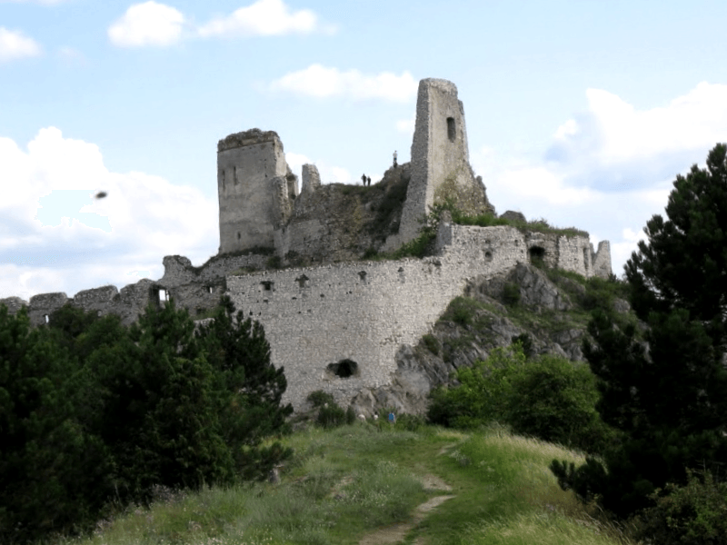 Conocer Eslovaquia y descubrir de Castillo de Cachtice