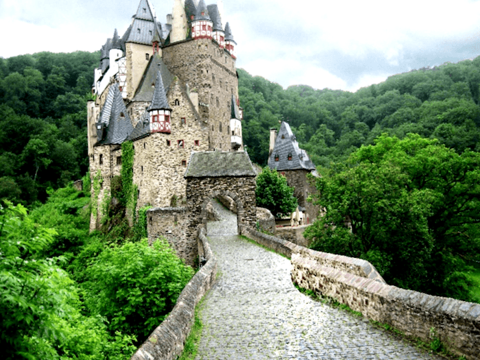 Visitar Alemania y descubrir de Castillo de Eltz