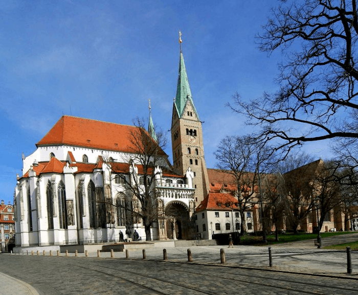 Visitar Alemania y descubrir de Catedral de Augsburgo