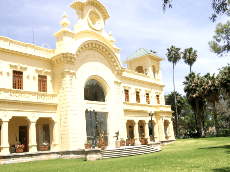 Conocer Centro Cultural Gonzalez Gallo