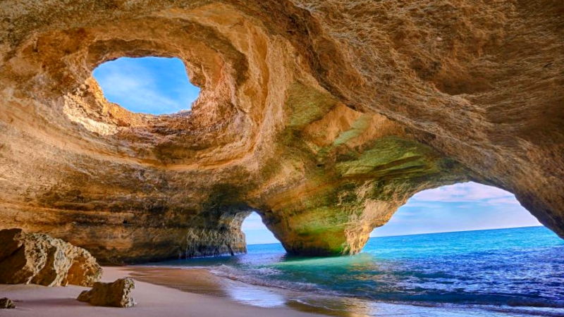 Visitar Portugal y descubrir de Cueva de Algarve