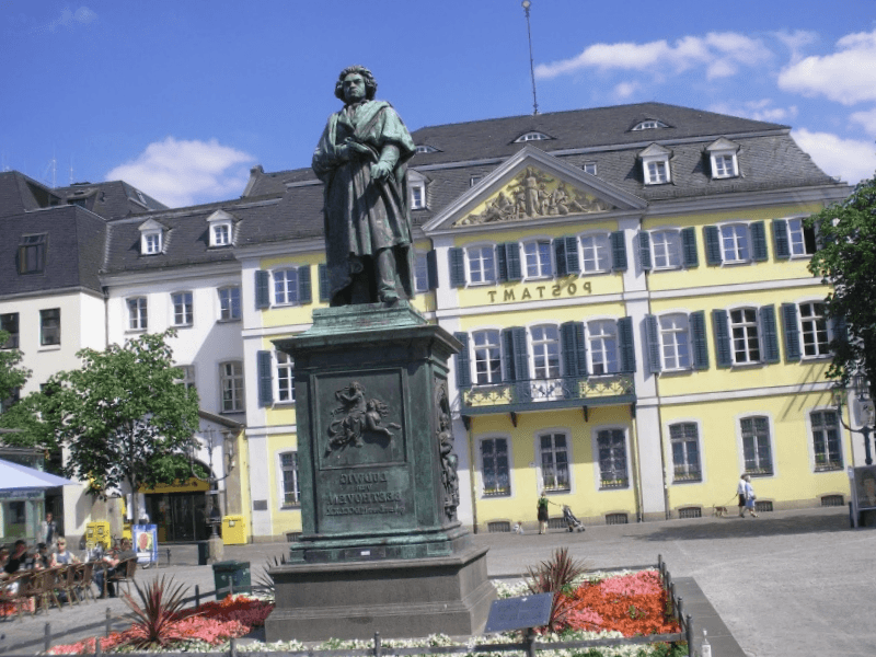 Conocer Alemania y maravillarse de Munsterplatz de Bonn