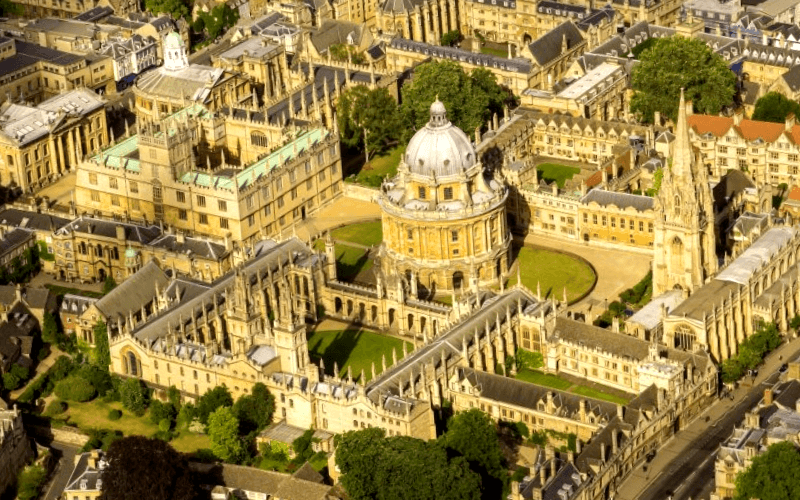 Visitar Inglaterra y maravillarse de Oxford