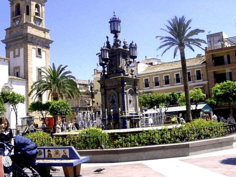 Visitar España y maravillarse de Plaza Alta de Algeciras