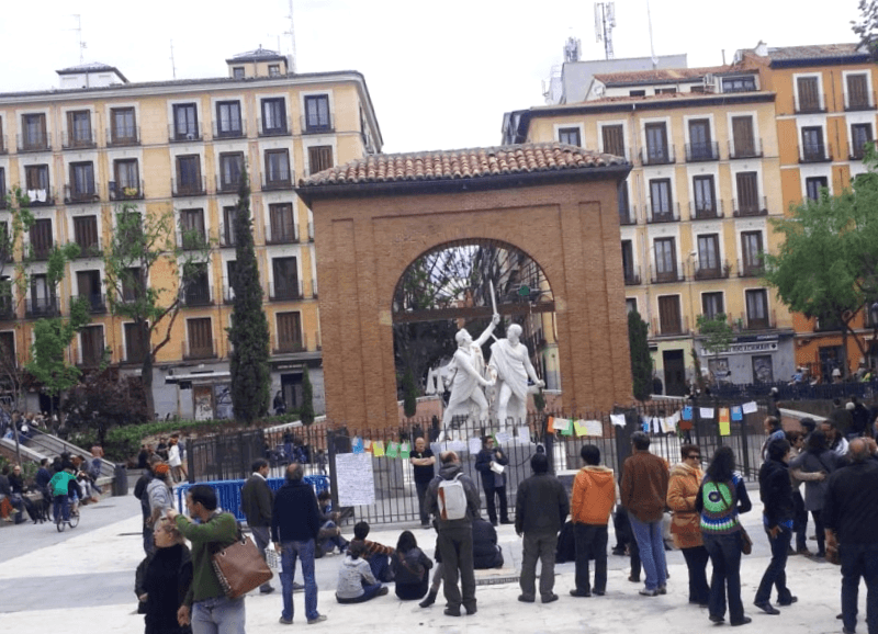Ver España y maravillarse de Plaza Dos de Mayo