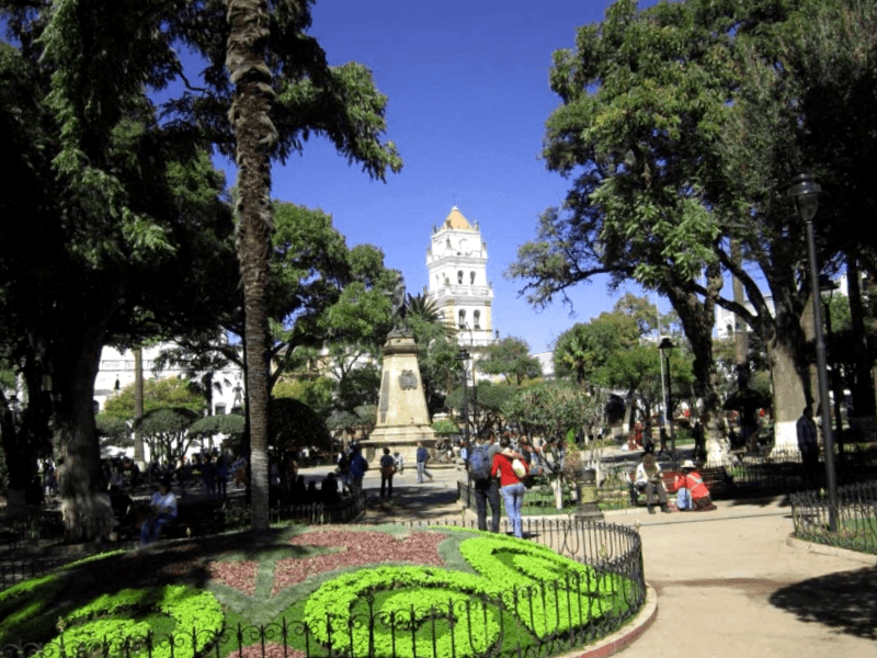 Conocer Plaza Veinticinco de Mayo