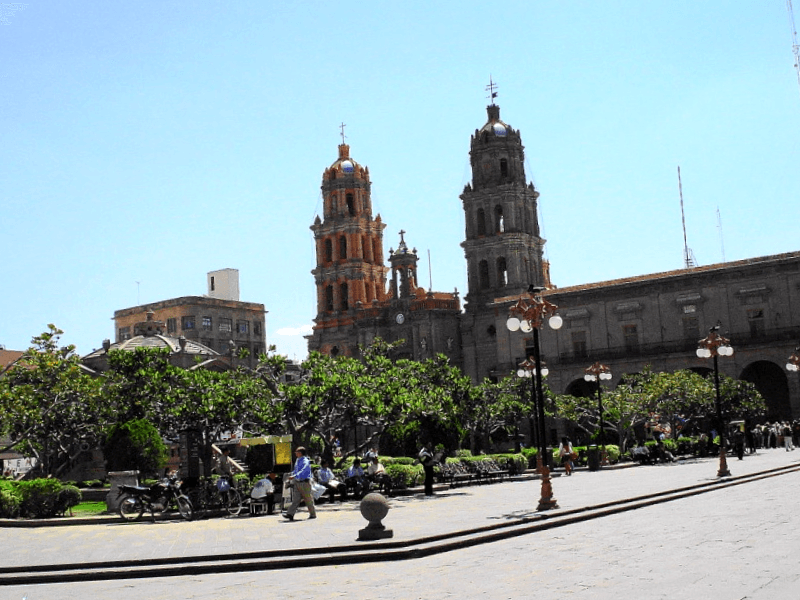 Visitar Mexico y descubrir de Plaza de Armas