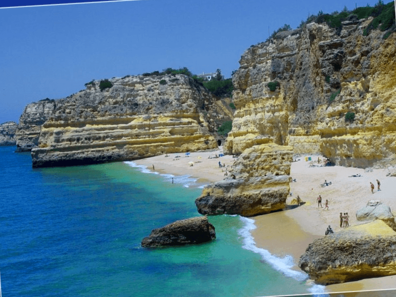 Visitar Portugal y maravillarse de Praia da Martinha
